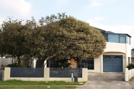 Photo of property in 72 Robertson Road, Mangere East, Auckland, 2024