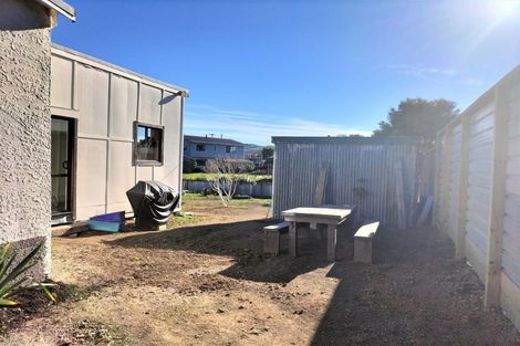 Photo of property in 33 Main Road, Owaka, 9535