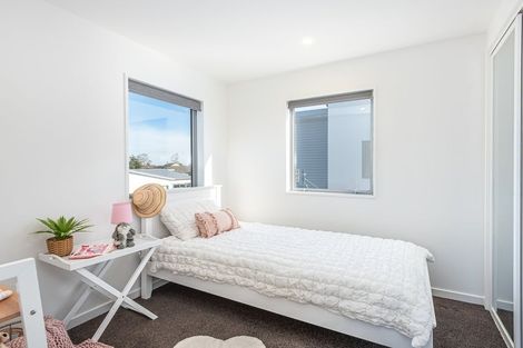 Photo of property in 7 Kakapo Lane, Redwood, Christchurch, 8051