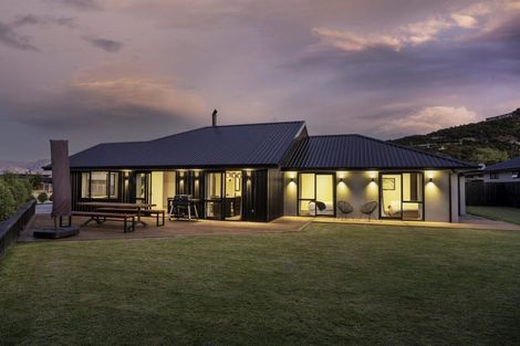 Photo of property in 5 Tahi Street, Albert Town, Wanaka, 9305