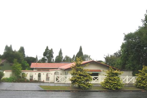 Photo of property in 84 Chelsea View Drive, Chatswood, Auckland, 0626