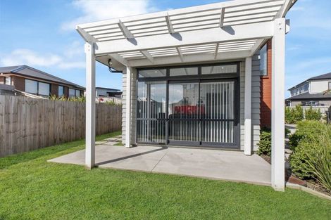 Photo of property in 1 Fermi Lane, Papakura, 2110