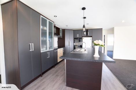 Photo of property in 9 Maadi Place, Papakura, 2110