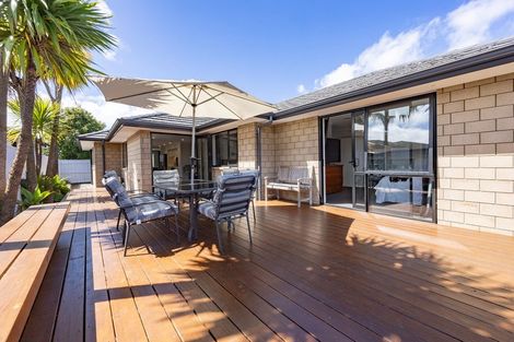 Photo of property in 61 Vinistra Road, Kumeu, 0810