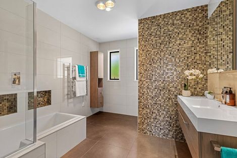 Photo of property in 66 Redwing Street, Browns Bay, Auckland, 0630