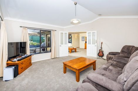 Photo of property in 24 Highgrove Drive, Grandview Heights, Hamilton, 3200