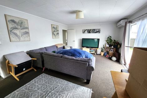 Photo of property in 60 Burundi Avenue, Clendon Park, Auckland, 2103