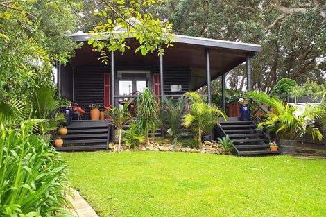 Photo of property in 10 Fishermans Bend, Whiritoa, Whangamata, 3691