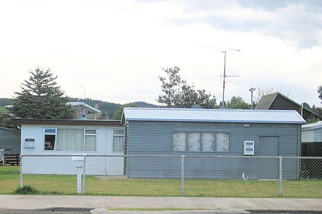 Photo of property in 407 Port Road, Whangamata, 3620