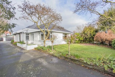 Photo of property in 4 Hampton Place, Burnside, Christchurch, 8053
