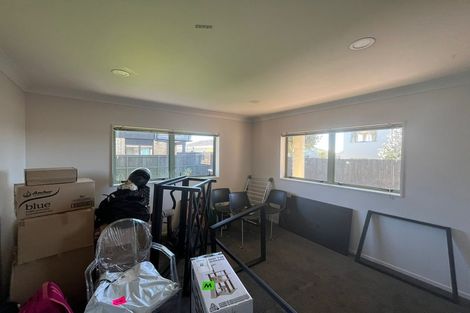 Photo of property in 2/10 Nadine Place, Mangere Bridge, Auckland, 2022