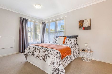 Photo of property in 52 Sylvan Crescent, Te Atatu South, Auckland, 0610