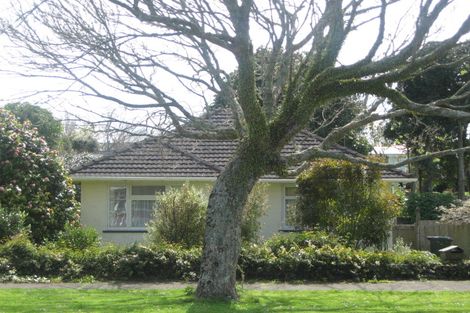 Photo of property in 15 Woodleigh Street, Frankleigh Park, New Plymouth, 4310
