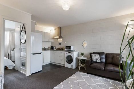 Photo of property in 3n Mountain Road, Mount Wellington, Auckland, 1060