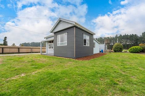 Photo of property in 24 Queen Street, Pareora, 7912