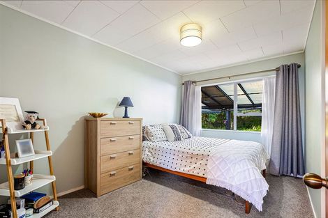 Photo of property in 3 Garcia Place, West Harbour, Auckland, 0618