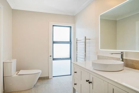 Photo of property in 16 Awatea Drive, Whitianga, 3510