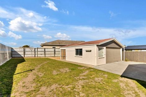 Photo of property in 12 Esk Place, Aranui, Christchurch, 8061