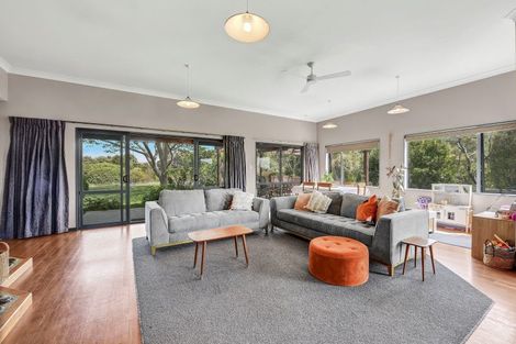 Photo of property in 337 Old Coach Road, Upper Moutere, 7173