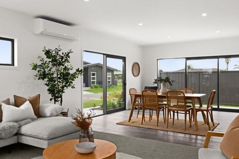 Photo of property in 24 George Yee Place, Taradale, Napier, 4112