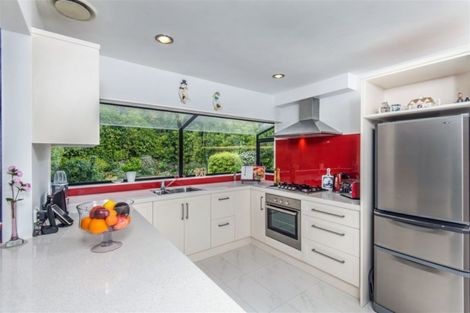 Photo of property in 6 Kamla Way, Khandallah, Wellington, 6035