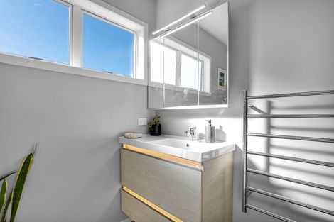 Photo of property in 94a Bayly Road, Blagdon, New Plymouth, 4310