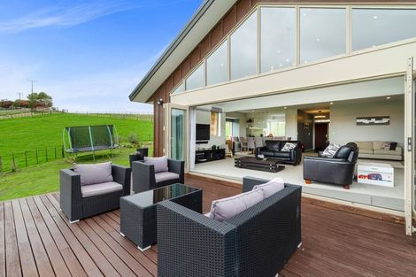 Photo of property in 105 Medhurst Road, Bombay, 2675