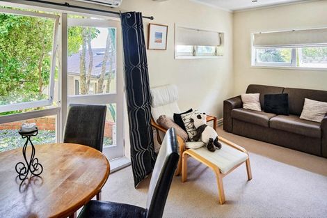 Photo of property in 55 Rona Street, Eastbourne, Lower Hutt, 5013