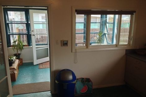 Photo of property in 34 Palm Avenue, Lyall Bay, Wellington, 6022