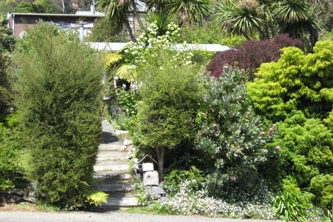 Photo of property in 59 Milton Terrace, Picton, 7220