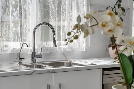 Photo of property in 18 Walsh Street, Forest Lake, Hamilton, 3200