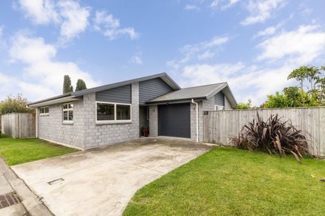 Photo of property in 4a Read Crescent, Clive, 4102