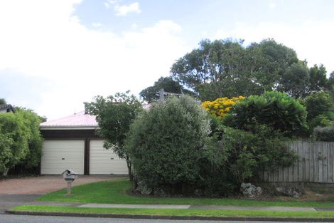 Photo of property in 35 Palmyra Way, Half Moon Bay, Auckland, 2012