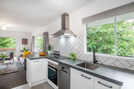 Photo of property in 1/17 Havenwood Place, Birkenhead, Auckland, 0626