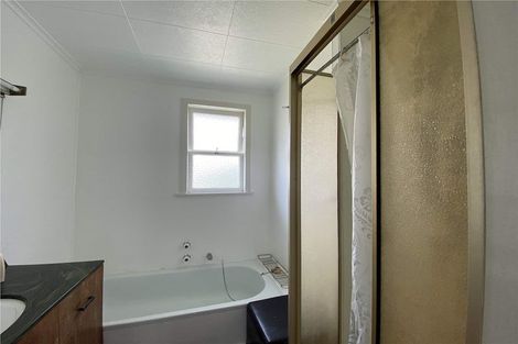 Photo of property in 87 Willerton Avenue, New Lynn, Auckland, 0600