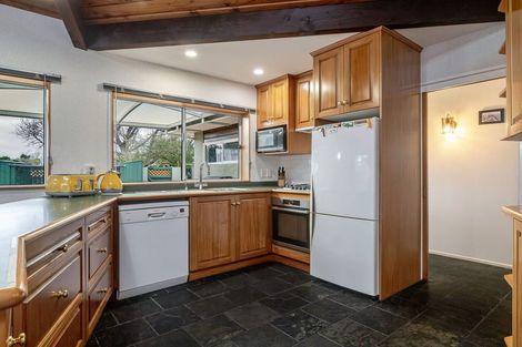Photo of property in 23 Chilton Grove, Hokowhitu, Palmerston North, 4410