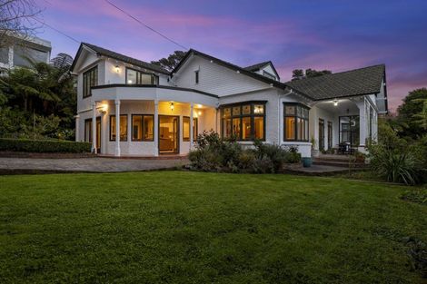 Photo of property in 18 Ridge Lane, New Plymouth, 4310