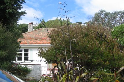 Photo of property in 6 Elphinstone Avenue, Strathmore Park, Wellington, 6022