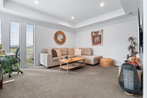 Photo of property in 24 Maturiki Drive, One Tree Point, 0118