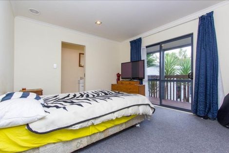 Photo of property in 41b Woodglen Road, Glen Eden, Auckland, 0602