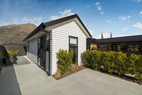 Photo of property in 35 Headley Drive, Lower Shotover, Queenstown, 9304