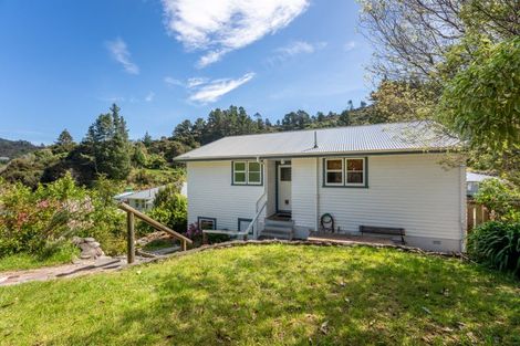 Photo of property in 52 Bird Grove, Stokes Valley, Lower Hutt, 5019