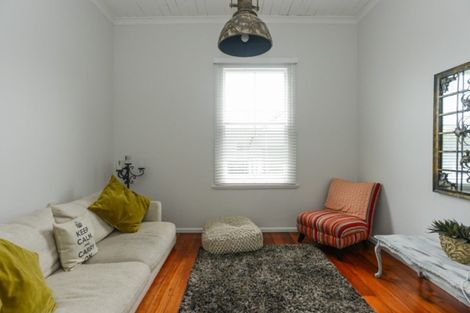 Photo of property in 3 Paradise Road, Napier South, Napier, 4110
