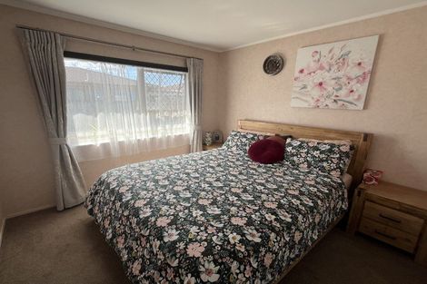 Photo of property in 1/12 Duke Street, Papakura, 2110