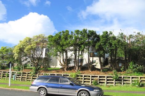 Photo of property in 2/3 Gilshennan Valley, Red Beach, 0932