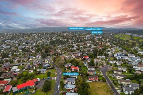 Photo of property in 10 Beauchamp Drive, Massey, Auckland, 0614