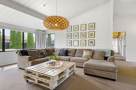 Photo of property in 2 Kathleen Street, Parkvale, Hastings, 4122