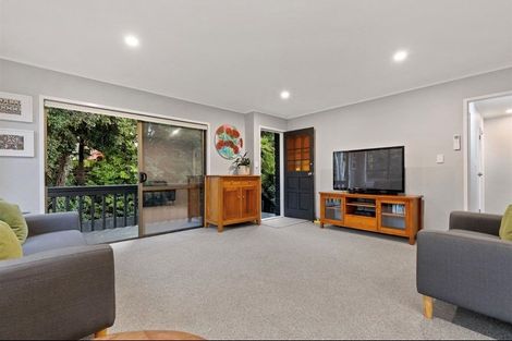 Photo of property in 15a Bridge Avenue, Te Atatu South, Auckland, 0610