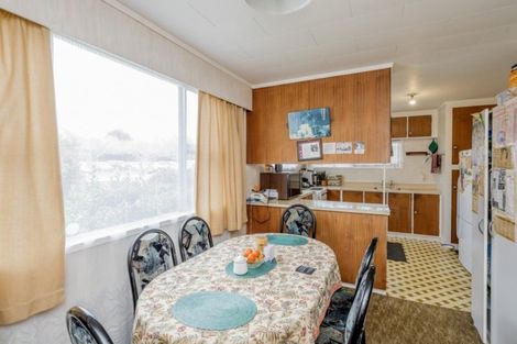 Photo of property in 77 Bartholomew Road, Levin, 5510