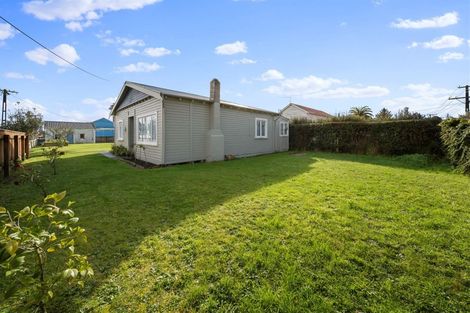 Photo of property in 2 York Street, Eltham, 4322